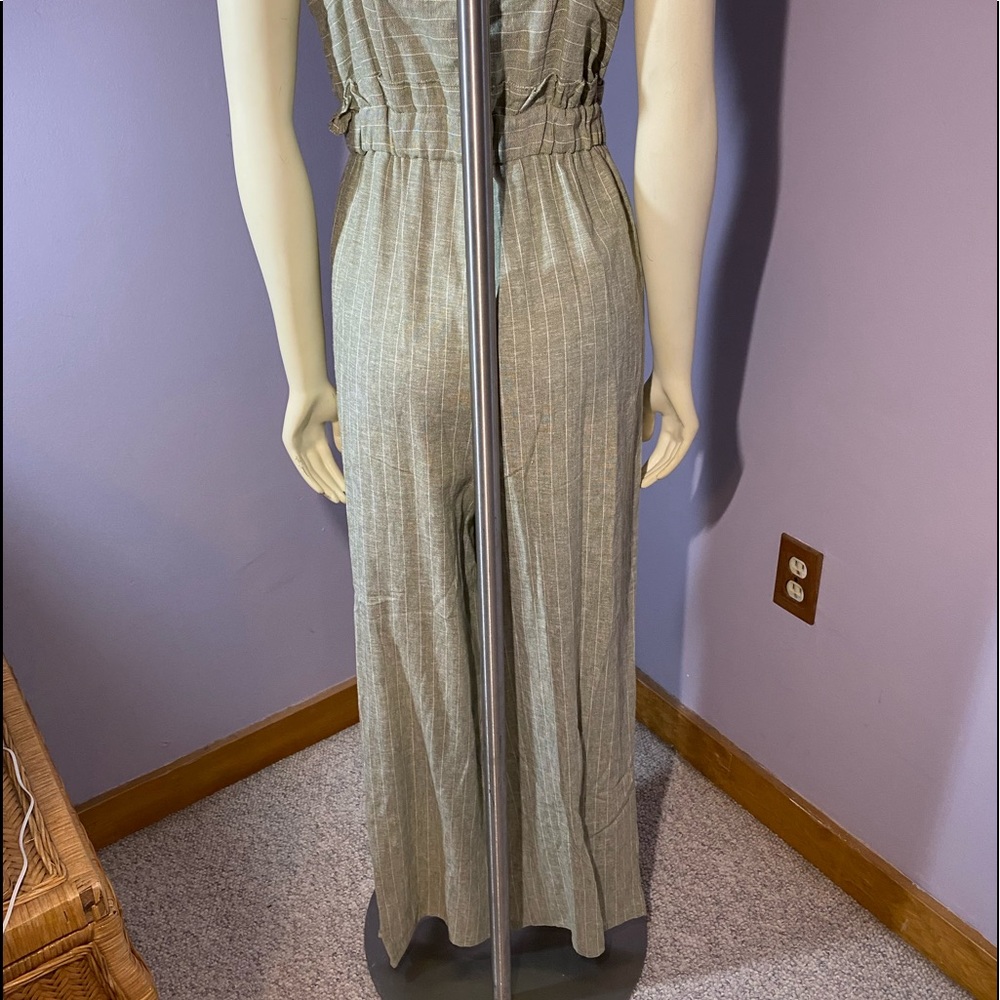Romeo & Juliet Couture Jumpsuit - Picture 7 of 16